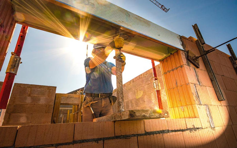 Hochbaufacharbeiter/in